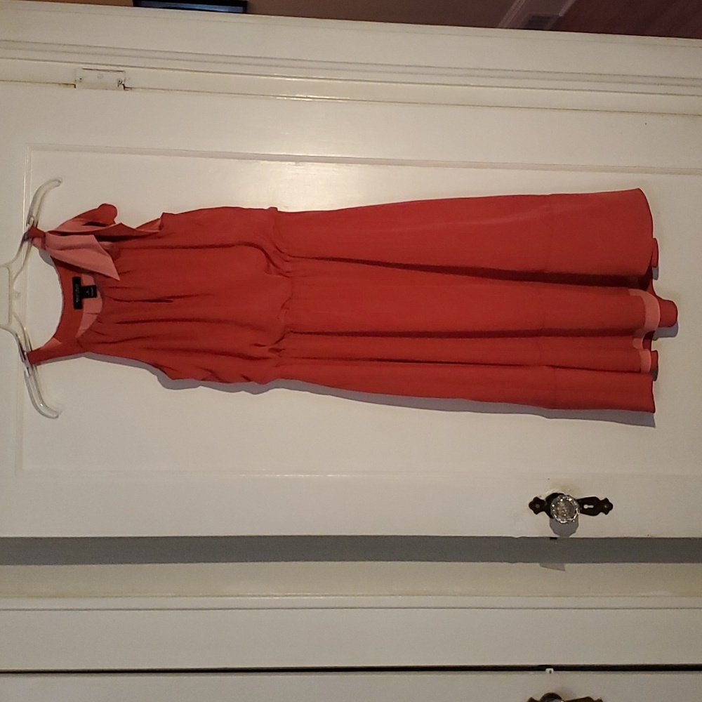 WHBM size 6 coral sleveless dress